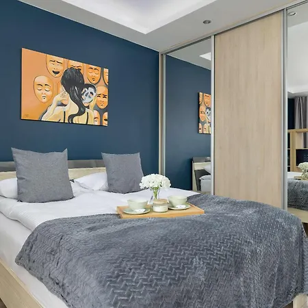 Przestronny Z Balkonem Blisko Centrum By Renters