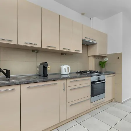 Przestronny Z Balkonem Blisko Centrum By Renters *