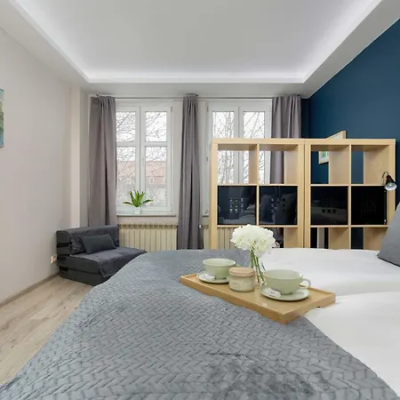 Przestronny Z Balkonem Blisko Centrum By Renters