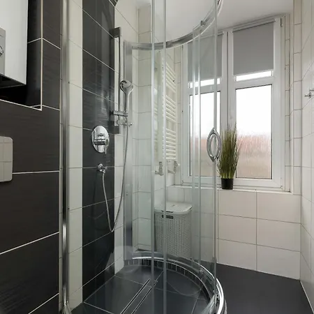 شقة Przestronny Z Balkonem Blisko Centrum By Renters كاتوفيتسه